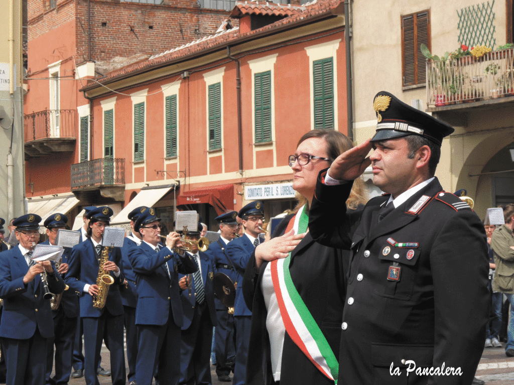 25 aprile sindaco e comandante carabinieri pancalera