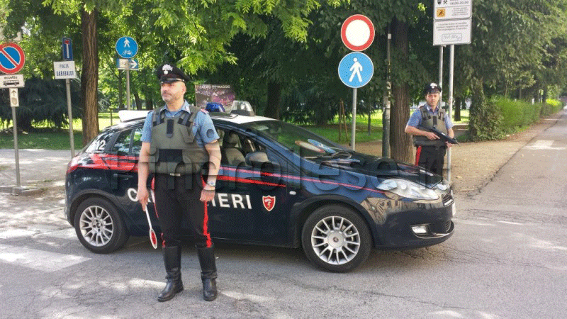 Carabinieri controllano stranieri in provincia di Cuneo