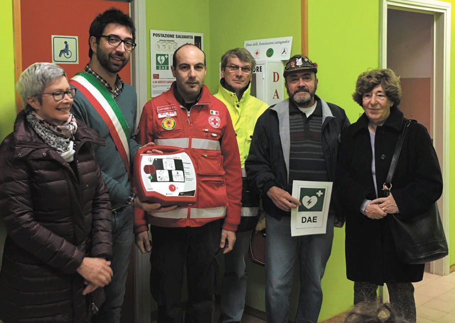 Un defibrillatore per la scuola di Castagnole