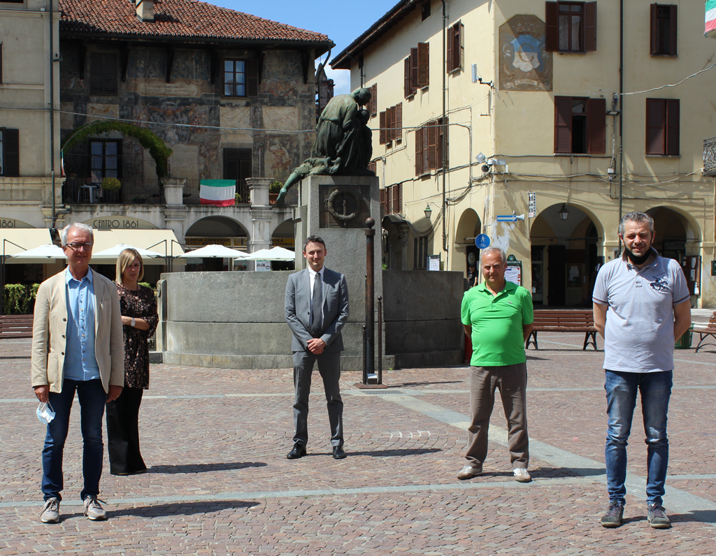 Diego-Quaterni-e-il-gruppo-di-Forza-Italia