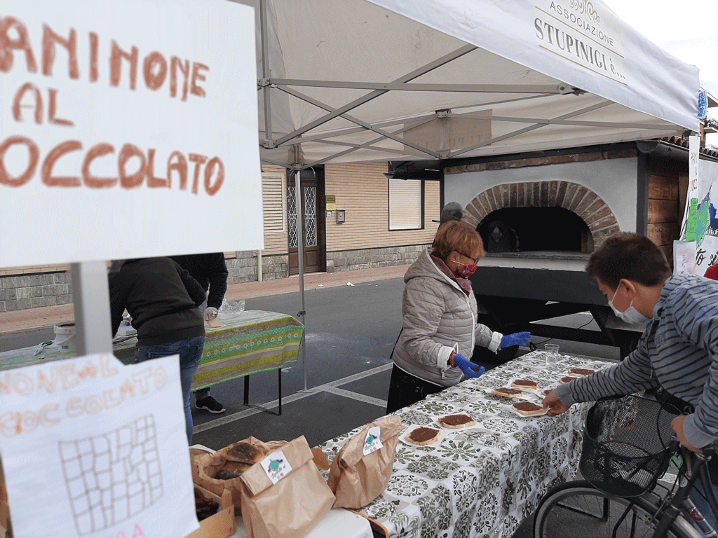 La distribuzione del Paninone al cioccolato