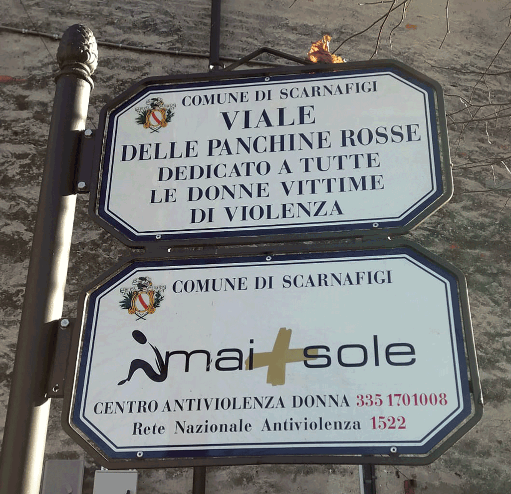 Scarnafigi, due nuove sedute nel Viale delle Panchine Rosse