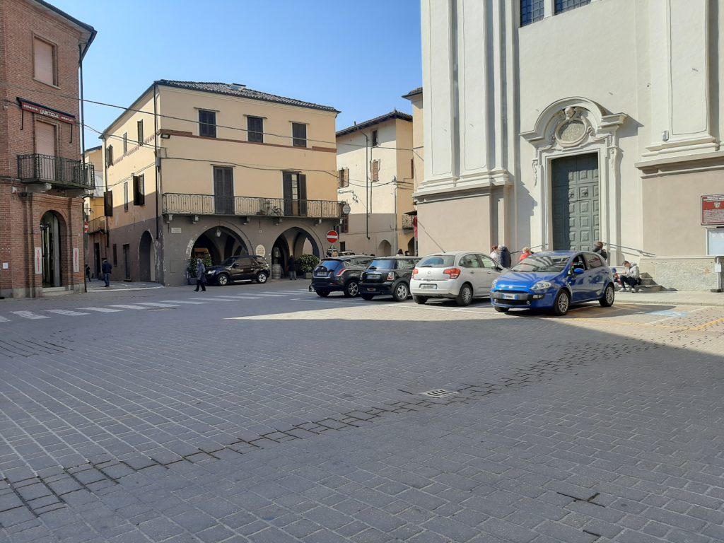 Piazza Garavella carmagnola la pancalera