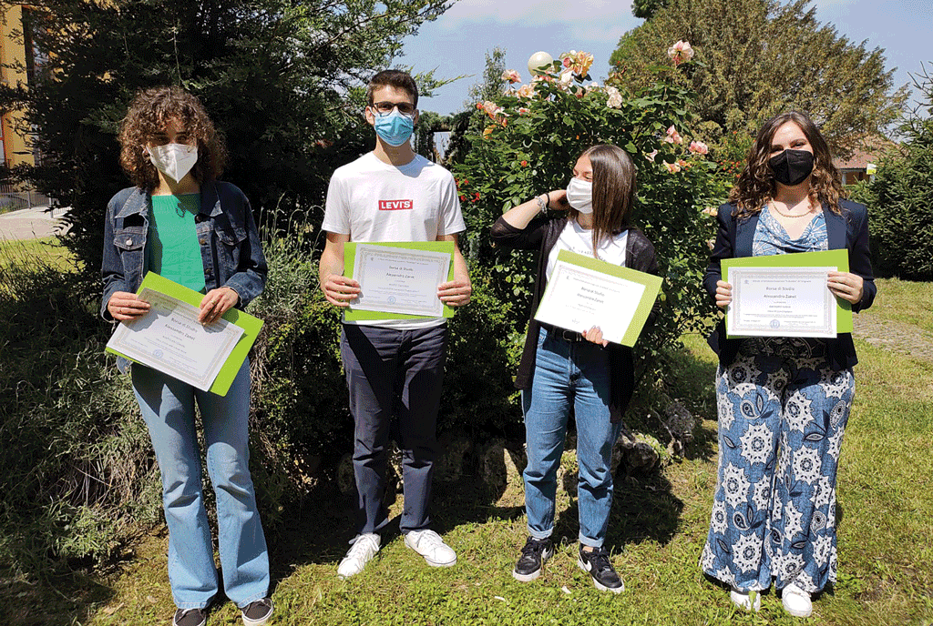 Borsa di studio Alessandro Zanet a quattro studenti di Carignano