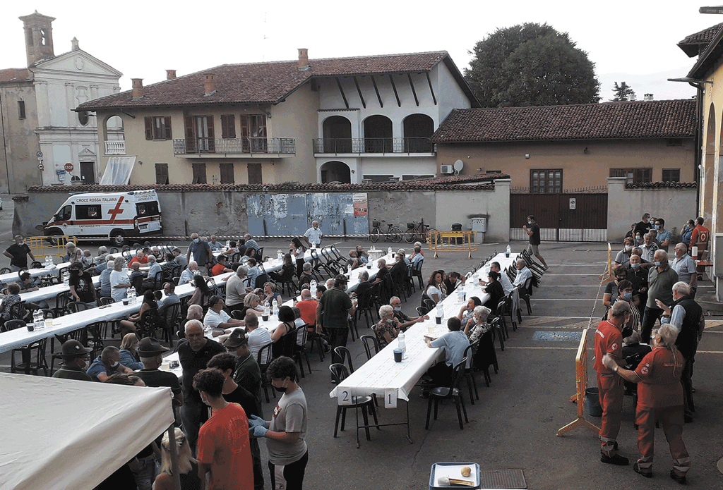 Cena sotto le stelle a Castagnole, il ricavato destinato alla Parrocchia