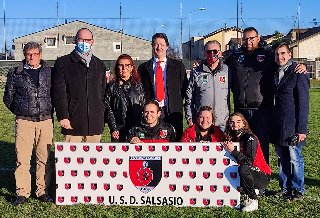In campo contro la violenza, partita simbolica della scuola calcio femminile del Salsasio