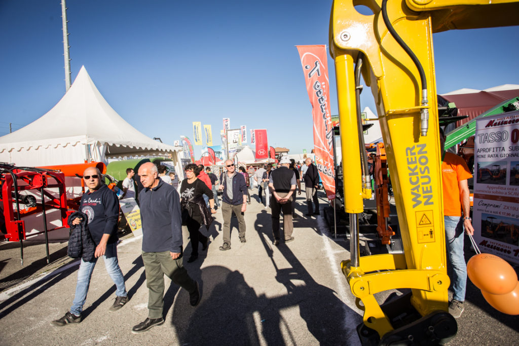 Fiera meccanizzazione agricola savigliano la pancalera