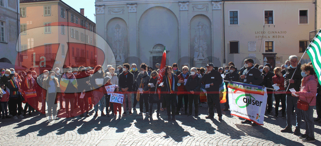 Carmagnola, presidio contro la guerra: chiediamo la pace