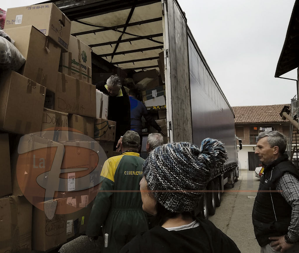 Raccolta viveri per l’Ucraina con la Protezione Civile di Casalgrasso