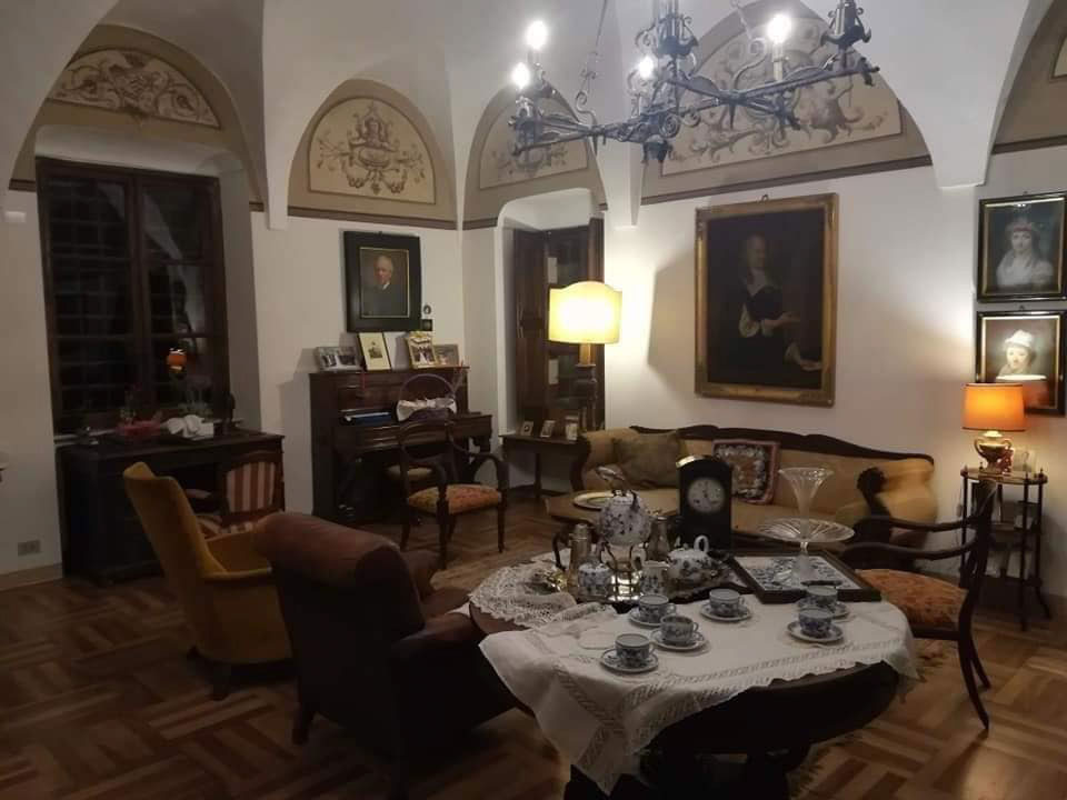 Ultima visita della stagione al Castello di Marchierù