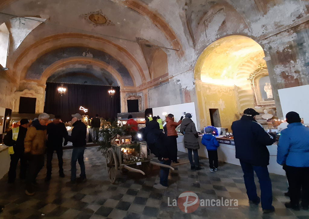 Inaugurata la mostra dei presepi nella chiesa dei Frati a Pancalieri