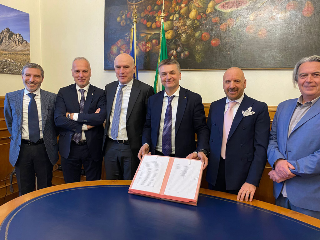 Siglata la convenzione per i lavori sulla strada alta del Colle di Tenda