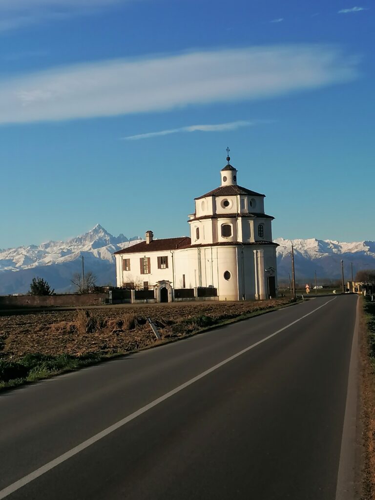 Il coro "Sequere Me" alla cappella Valinotto a Carignano - la Pancalera