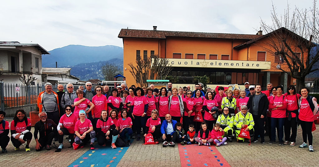 Rifreddo si è colorato di rosa per la passeggiata “Just The Woman I Am”