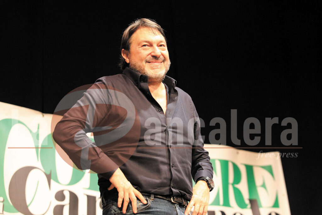 Tutto esaurito all’incontro con Sigfrido Ranucci, giornalista di Report