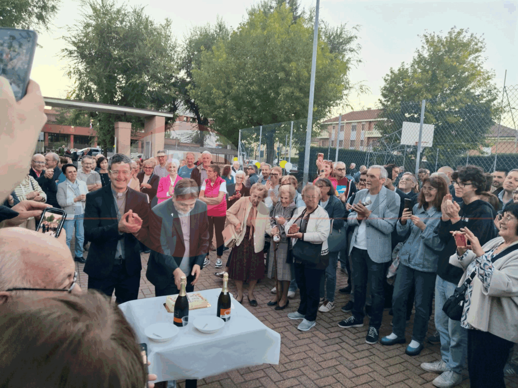 Don Stefano Carena e don Mario Fassino hanno fatto il loro ingresso in Collegiata a Carmagnola